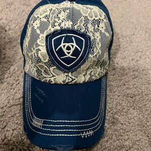 Ariat cap with lace detail
